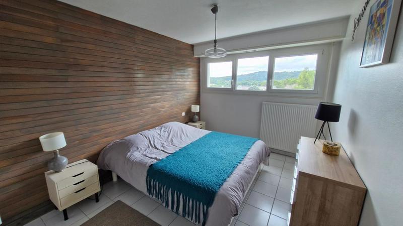 Appartement - 84 m² - 3 pièces