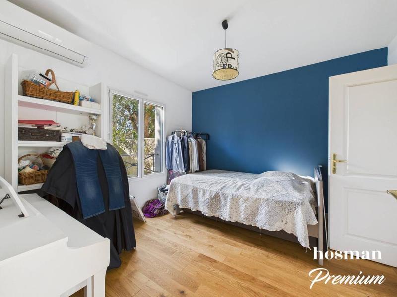 Maison - 220 m² - 6 pièces