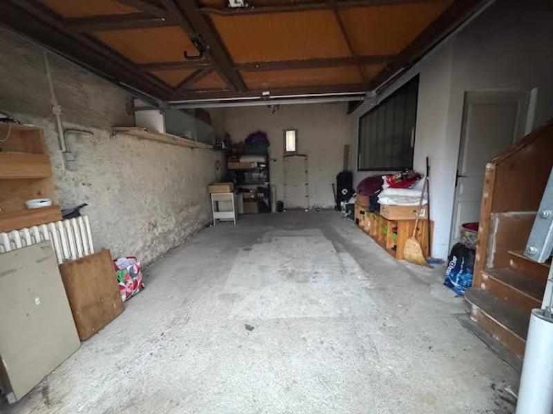 Maison - 215 m² - 8 pièces