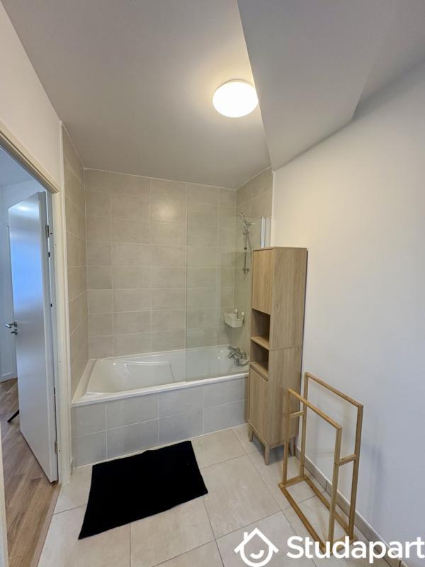 Chambre - 9 m² - 1 pièce