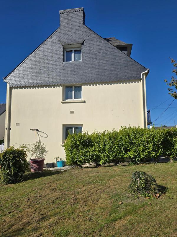 Maison - 140 m² - 8 pièces