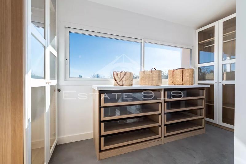 Villa - 225 m² - 6 pièces