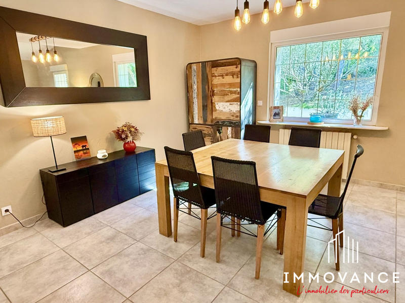 Maison - 275 m² - 8 pièces