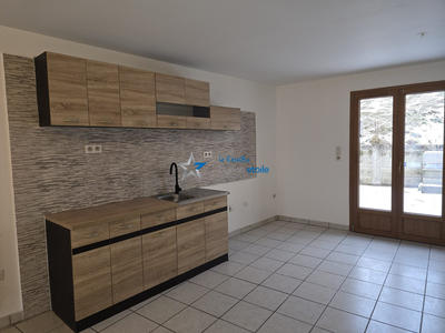 Maison - 99 m² - 5 pièces