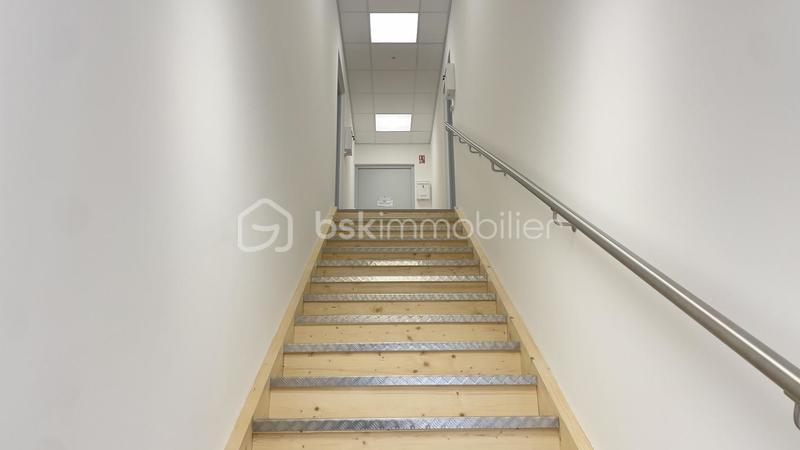 Bureau - 51 m² - 2 pièces