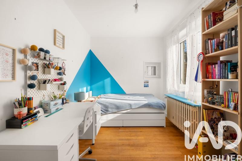 Maison - 228 m² - 7 pièces