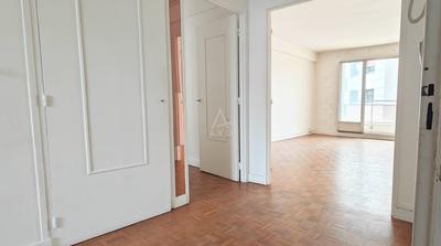 Appartement - 83 m² - 3 pièces