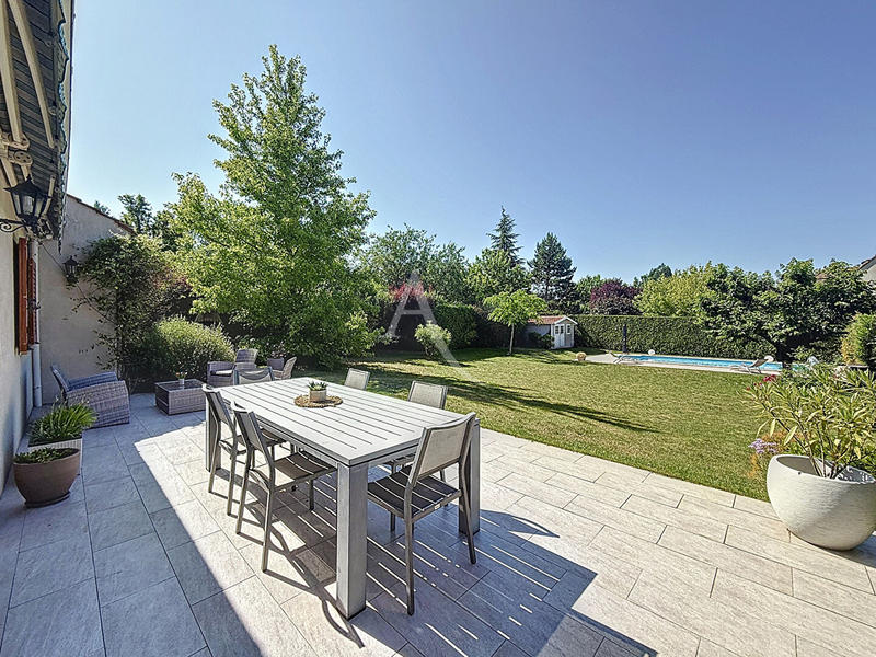 Maison - 140 m² - 7 pièces