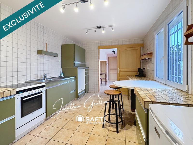 Maison - 272 m² - 8 pièces