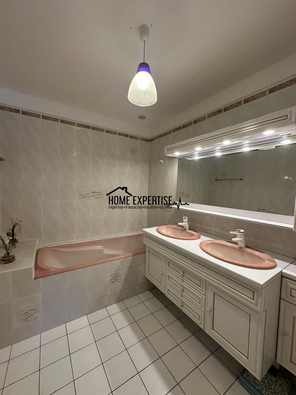 Maison - 142 m² - 5 pièces