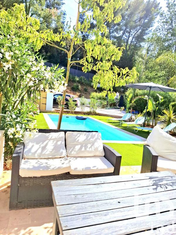 Maison - 140 m² - 5 pièces