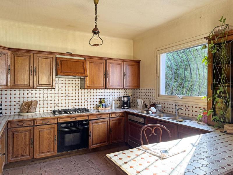 Maison - 340 m² - 14 pièces