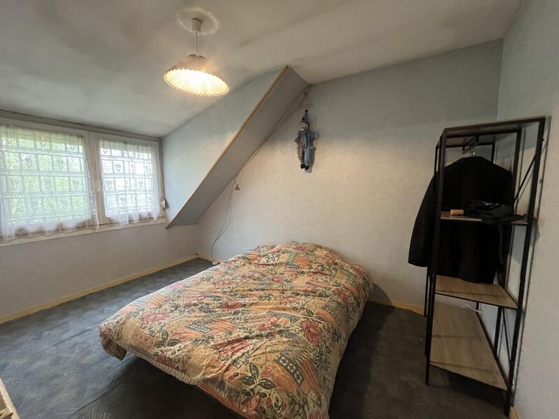 Maison - 104 m² - 4 pièces