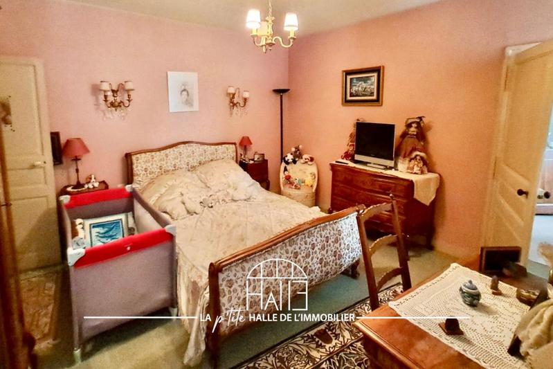 Maison - 214 m² - 6 pièces