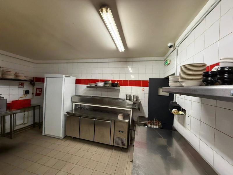 Local commercial - 150 m²