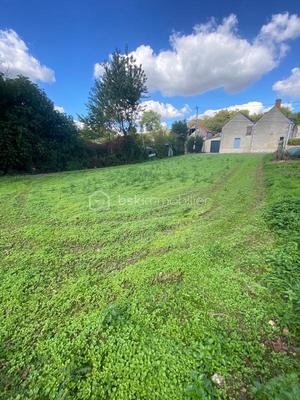 Terrain constructible - 1 007 m²