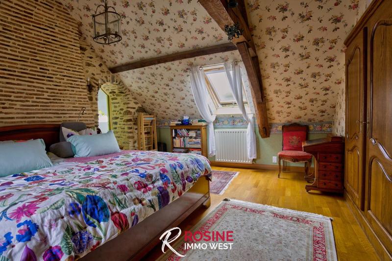 Maison ancienne - 253 m² - 9 pièces