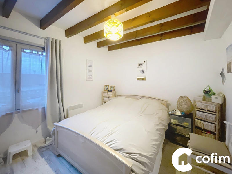 Maison traditionnelle - 236 m² - 10 pièces