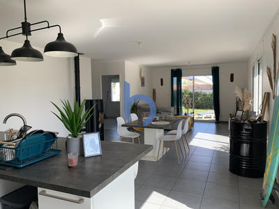 Maison - 88 m² - 4 pièces