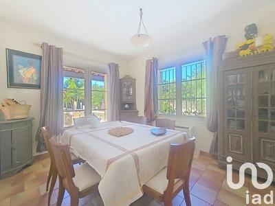 Maison - 207 m² - 5 pièces