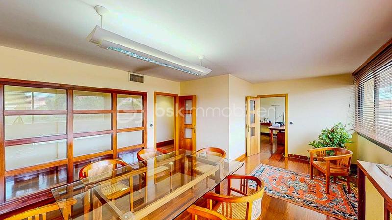 Bureau - 262 m² - 9 pièces