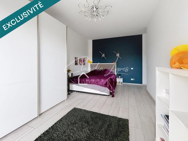 Maison - 368 m² - 9 pièces