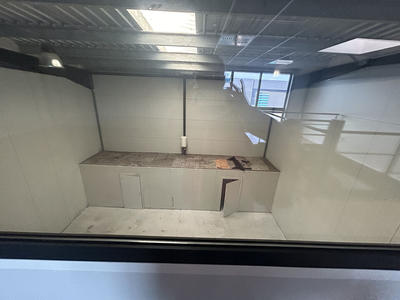 Local d'activité / Entrepôt - 210 m² - 1 pièce