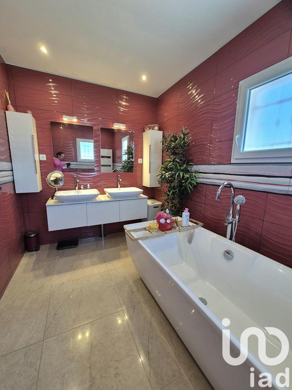 Maison - 127 m² - 4 pièces