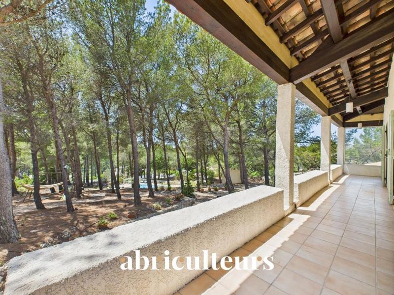 Maison ancienne - 256 m² - 8 pièces