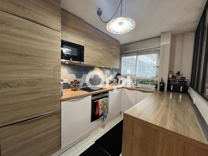 Appartement - 80 m² - 2 pièces