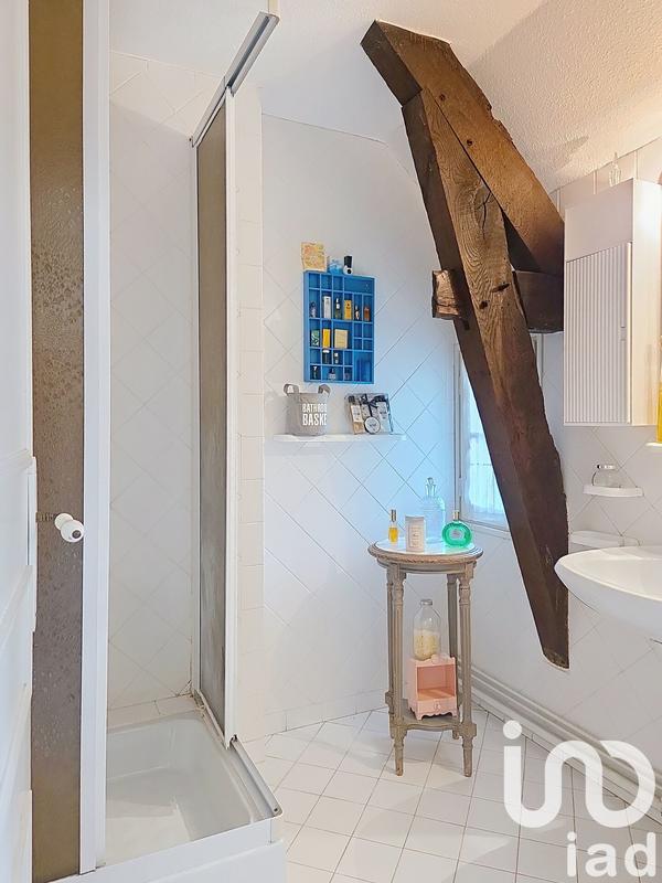 Maison - 219 m² - 7 pièces