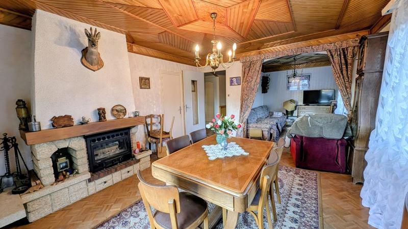 Maison - 185 m² - 8 pièces