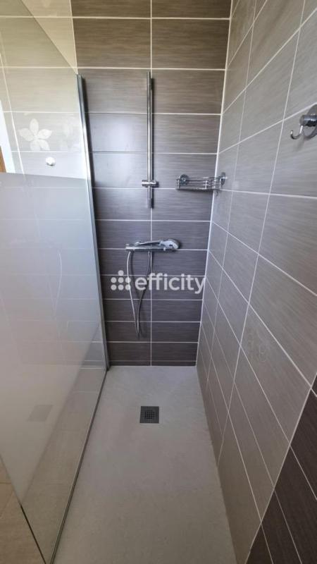 Maison - 206 m² - 5 pièces