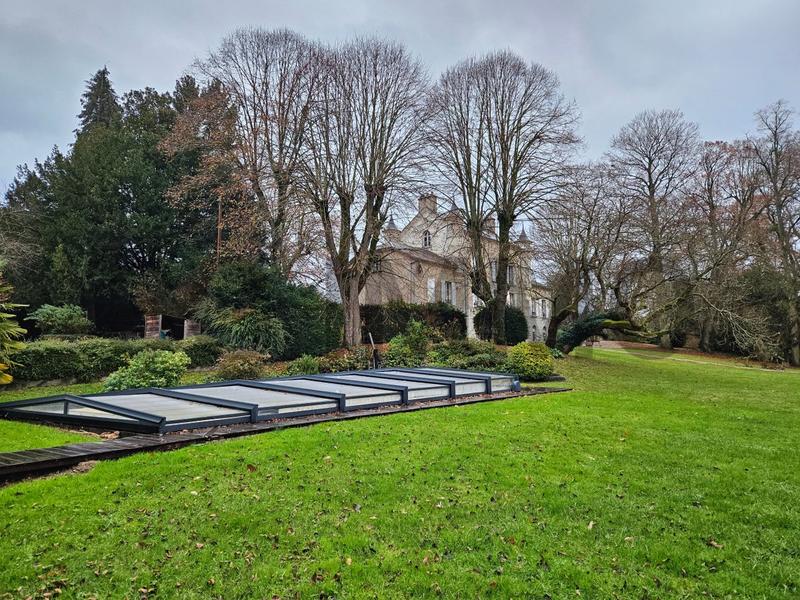 Maison - 375 m² - 15 pièces