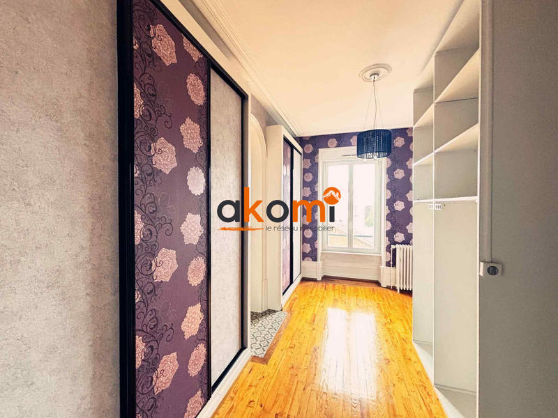 Appartement - 177 m² - 6 pièces