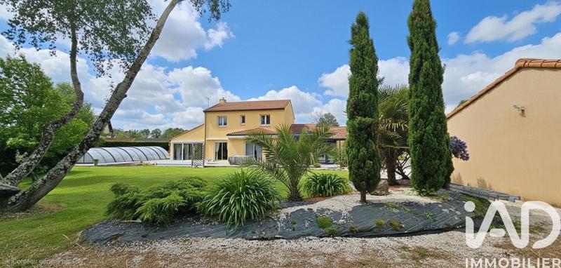 Maison - 188 m² - 8 pièces