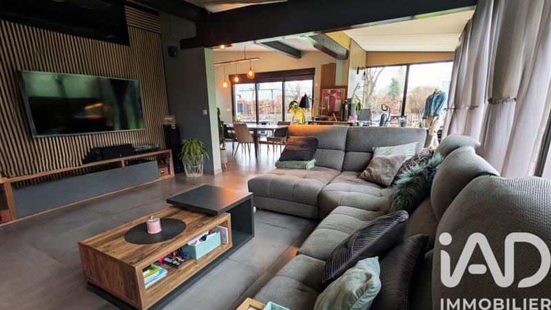 Maison - 180 m² - 9 pièces