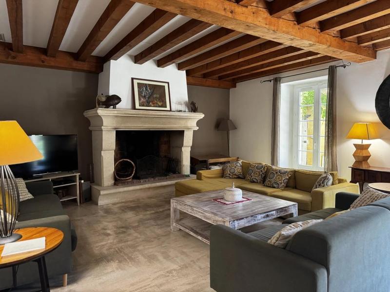 Maison - 208 m² - 7 pièces