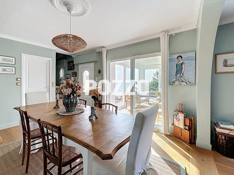 Maison - 140 m² - 6 pièces