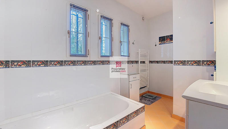 Maison - 142 m² - 5 pièces