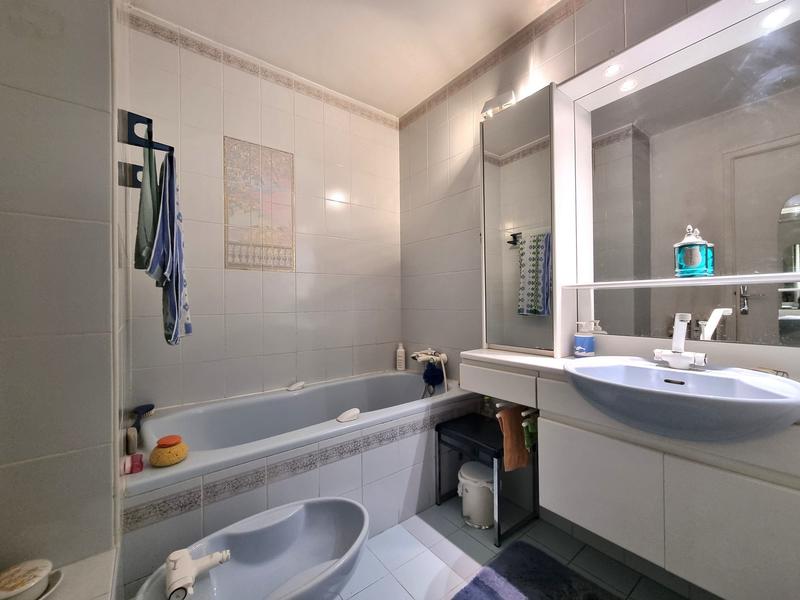 Appartement - 96 m² - 4 pièces