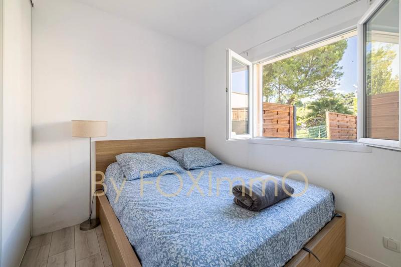 Maison - 330 m² - 9 pièces