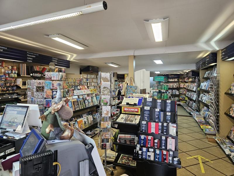 Local commercial - 158 m² - 3 pièces