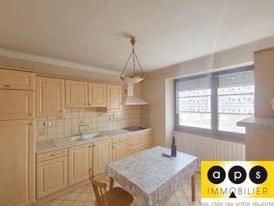 Maison - 80 m² - 5 pièces