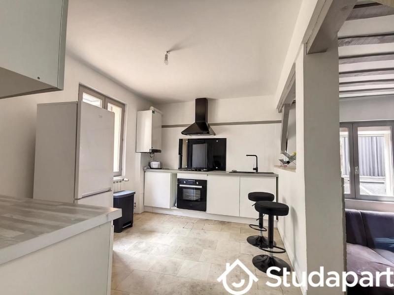 Chambre - 11 m² - 1 pièce