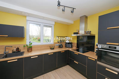 Maison - 92 m² - 4 pièces