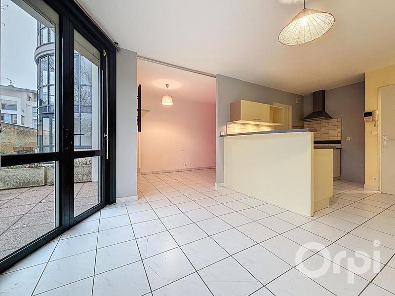 Studio - 36 m² - 1 pièce