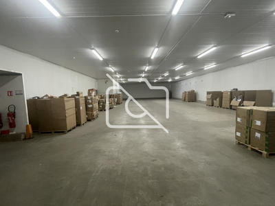 Entrepôt - 2 000 m²