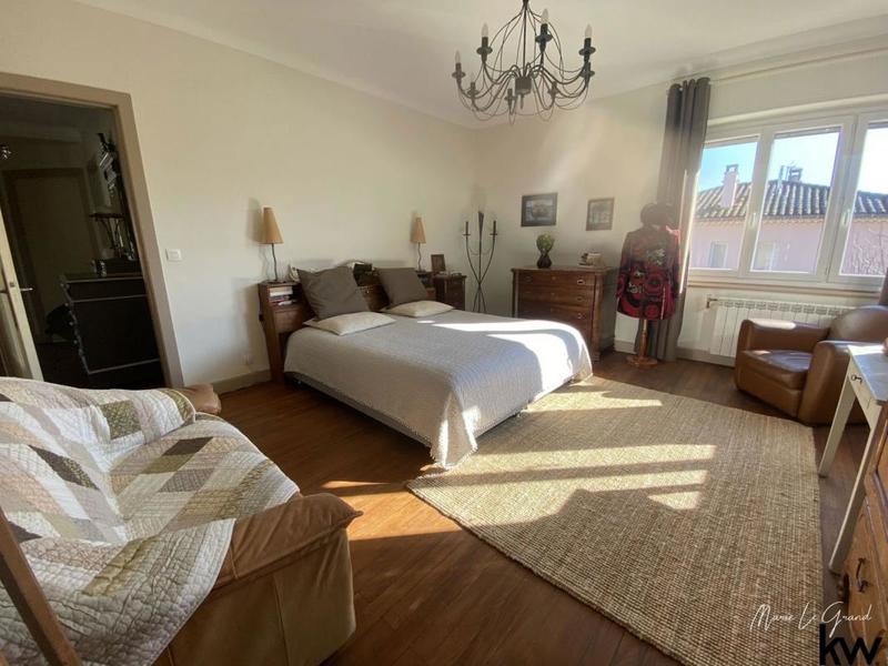 Maison - 169 m² - 7 pièces