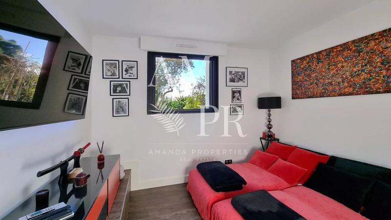 Villa - 300 m² - 7 pièces